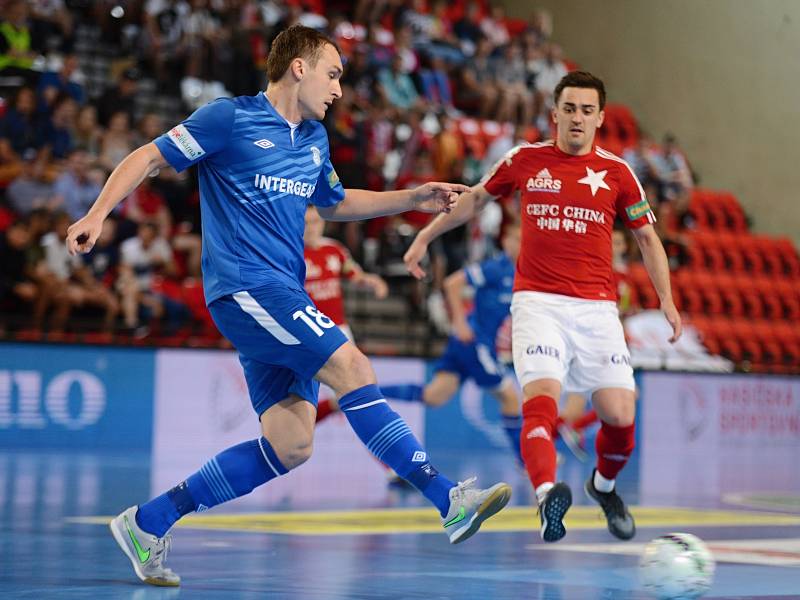 Druhý finálový zápas play off CHANCE futsal ligy vyhrála Slavia doma nad Chrudimí 6:3.