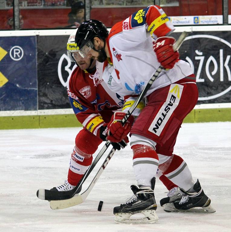 Hokejová baráž Slavia Praha - Olomouc. 14. dubna 2015.