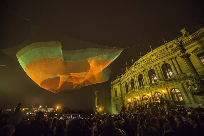 Ze zahájení třetího ročníku festivalu světla Signal v Praze.