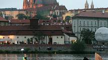 Svatojánské Navalis 2012 se konalo v úterý 15. května v okolí Karlova mostu. Regata historických a dračích lodí. 