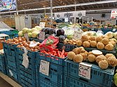Farmářské trhy se zeleninou v Praze. Ilustrační snímek