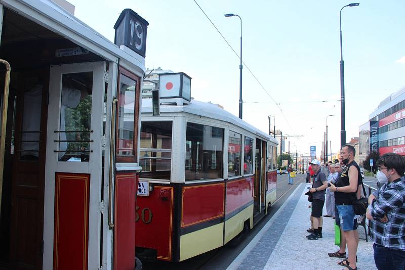 Obnovení tramvajového provozu na Pankráci.