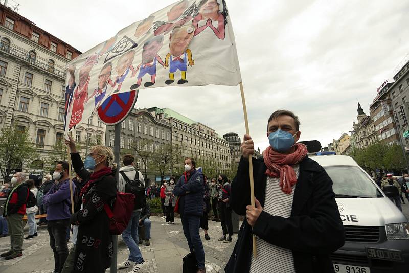 Demonstrace 'Hrad za hranou, republika v ohrožení' na Václavském náměstí v Praze.