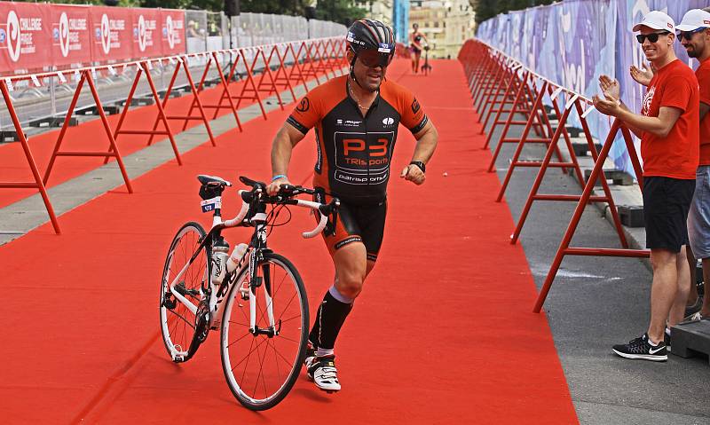 Třetí ročník triatlonového závodu Challenge Prague.