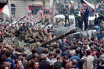 Nejdramatičtější chvíle začátku okupace ČSR vojsky Varšavské smlouvy 21. srpna 1968 se odehrály na Vinohradské třídě před budovou Českého rozhlasu.