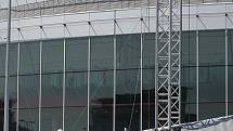 Příprava Fan zóny u O2 Arény v Praze k Mistrovství světa v ledním hokeji 2015,které se bude konat od 1. do 17.května 2015.