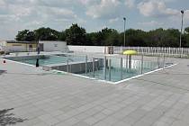 Zrekonstruovaný bazén Pražačka je o osm metrů menší