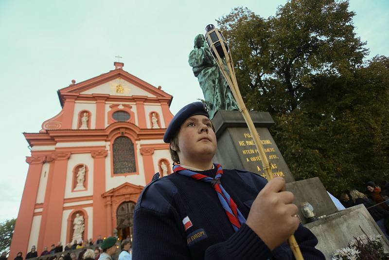 Příjezd relikvie svatého Václava do baziliky Nanebevzetí Panny Marie ve Staré Boleslavi v úterý 27. září 2022.