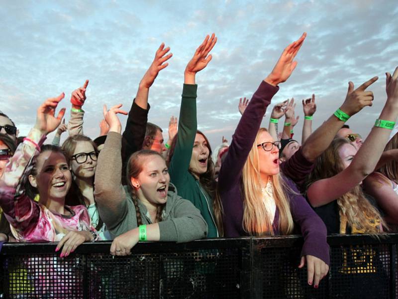 Otevření festivalové sezóny, Votvírák v Milovicích 13. června.