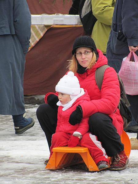 Farmářské trhy na Kubánském náměstí v pražských Vršovicích.