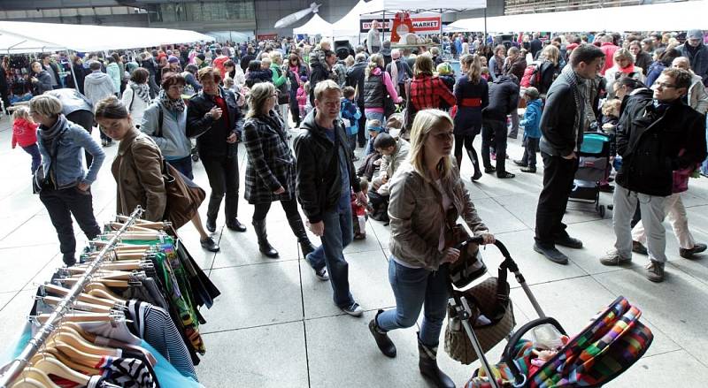 Dyzajn Márket 2013 se konal na piazzetě Národního divadla 