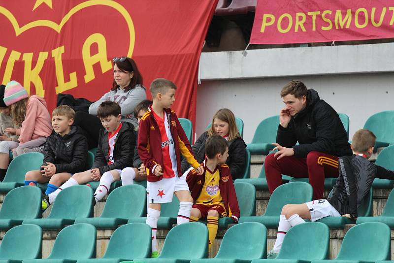 Dukla na Julisce přehrála rezervní tým Slavie 4:1.