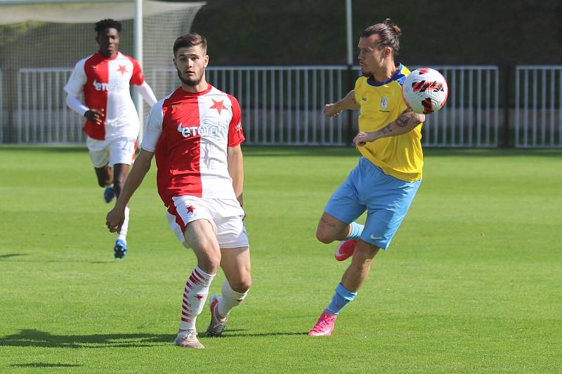 Rezerva Slavie vyhrála předehrávku 30. kola na hřišti rakovnického SK 2:0.