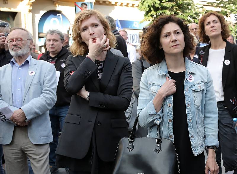 Demonstrace proti Marii Benešové a Andreji Babišovi  21.května 2019 na Václavském náměstí.