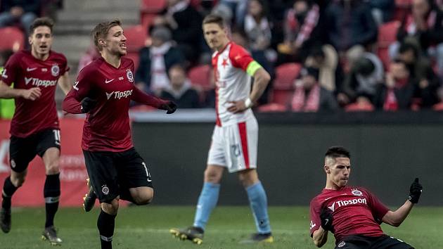 Zápas 28. kola Fortuna ligy mezi Sparta Praha a Slavia Praha, hraný 14. dubna v Praze v Sinobo stadium. Srdan Plavšič ze Sparty se raduje z golu