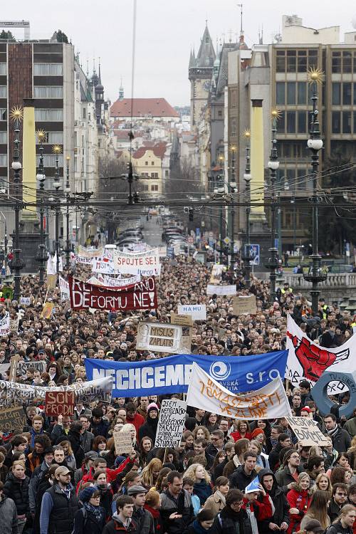 Demonstrace proti vládním reformám vysokých škol proběhla 29. února v centru Prahy.