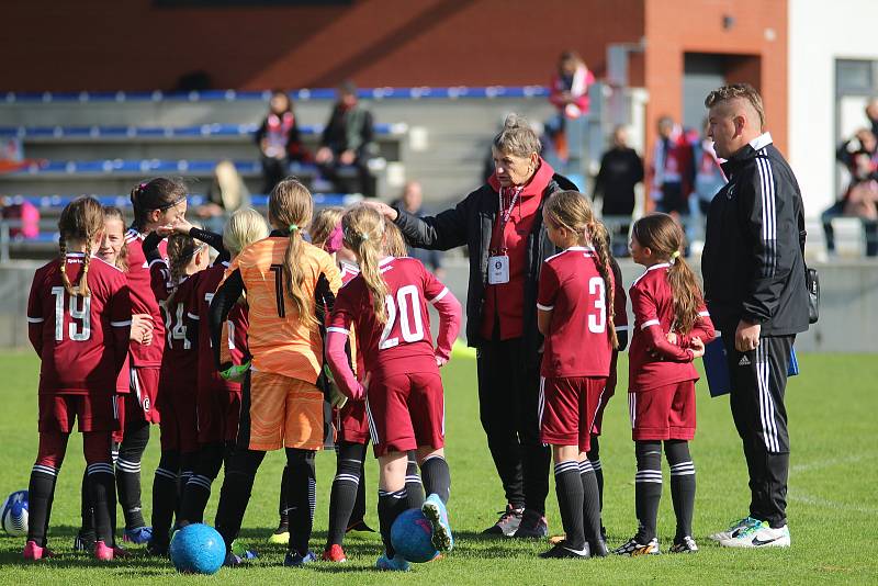 Ve Světlé nad Sázavou se odehrál Turnaj dívčích nadějí, v konkurenci dalších osmi týmů jej ovládla Sparta Praha.