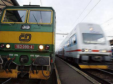 České dráhy v prvním pololetí letošního roku vypravily více než 1,2 milionů spojů. Bezmála 86 procent spojů jelo včas