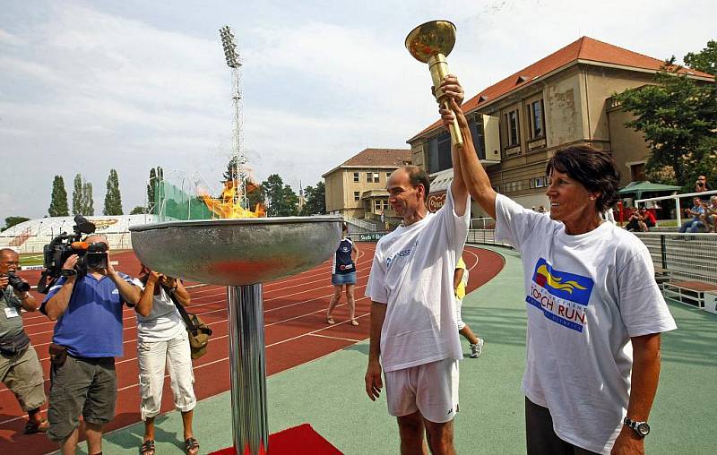 Na Stadionu Juliska v Praze byly 1. července 2010 slavnostně zahájeny jubilejní 10. Národní letní hry speciálních olympiád pro sportovce s mentálním postižením. 