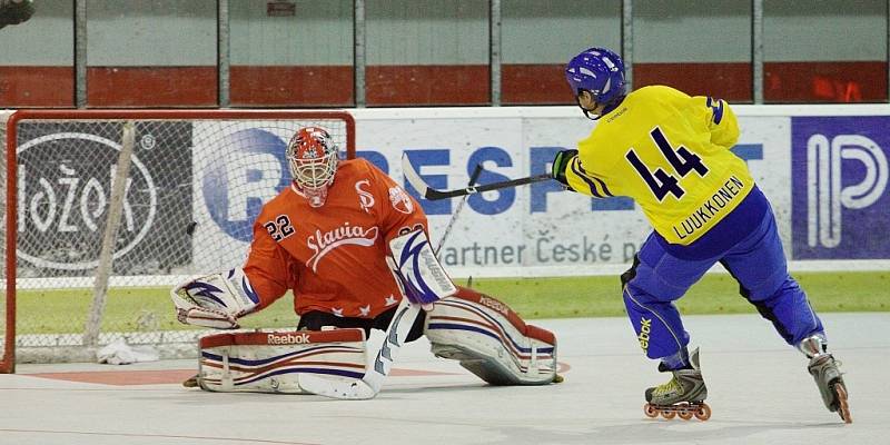 Slávističtí in-line hokejisté podlehli Švédsku 6:12.