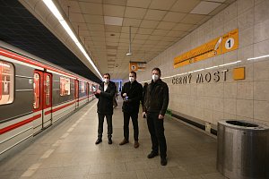 Dokončení pokrytí pražského metra vysokorychlostním mobilním signálem.