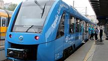 Příjezd prvního vodíkového vlaku pro osobní dopravu na světě Coradia iLint.