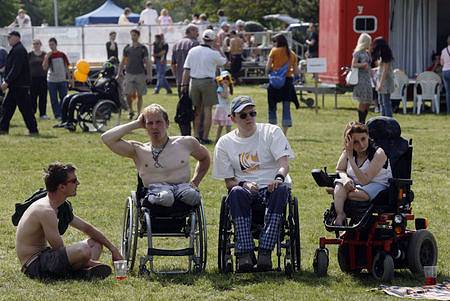 V Centrálním parku na Pankráci v Praze proběhl 24. - 25. května 2008 festival Žiju stejně jako Ty! Akce měla přiblížit, jak žijí zdravotně postižení a poukázat na problematiku jejich začleňování do společnosti. 