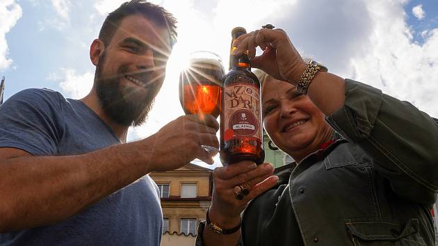 Plzeňský Prazdroj uvařil ke 160. výročí založení Sokola pivní speciál s názvem Nazdar.