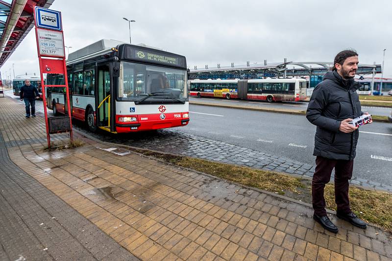 Slavnostní zahájení stavby trolejbusové tratě Palmovka – Prosek a Letňany – Čakovice v rámci projektu elektrifikace autobusové linky č. 140 Palmovka – Miškovice, která se po dokončení stavebních prací změní na trolejbusovou linku č. 58.