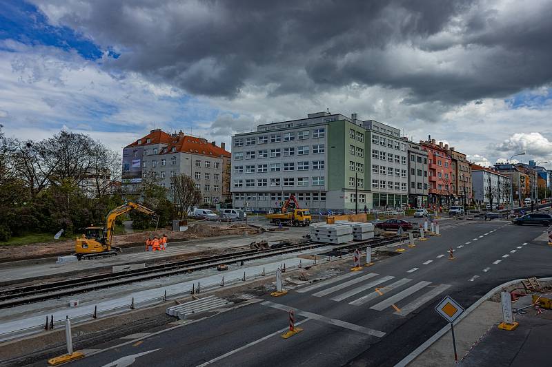 Rekonstrukce tramvajové trati a prodloužení kolejí až ke stanici metra Pankrác.