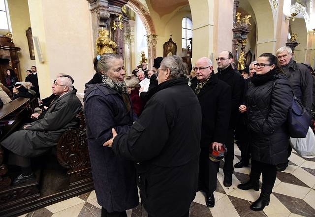 Poslední rozloučení s dlouholetou předsedkyní Konfederace politických vězňů Naděždou Kavalírovou 