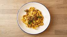 Italský kuchař a gastronomický podnikatel Gianfranco Coizza v Karlíně navazuje na tradici prvorepublikového lahůdkářství Paukert.