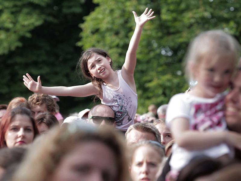 Největší rodinný festival v ČR Kašpárkohraní – hudba, divadlo, hry se konal v Letenských sadech.