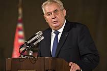 Prezident ČR Miloš Zeman při slavnotním předávání státních vyznamenání na Pražském hradě.