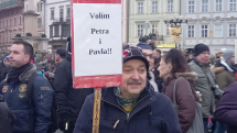 Z předvolební kampaně 'Všichni za pravdu!' na podporu prezidentského kandidáta Petra Pavla na Staroměstském náměstí v Praze.