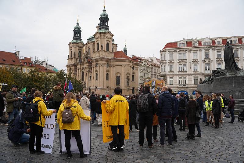 Východoevropská stávka za klima na Staroměstském náměstí v Praze v režii studentského ekologického hnutí Fridays for Future.