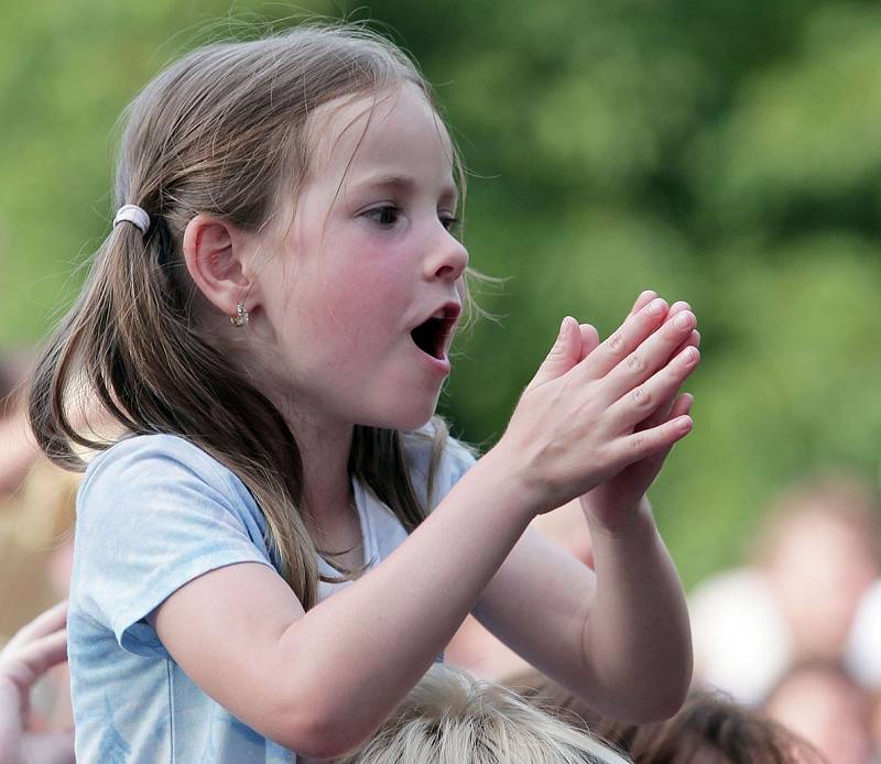 Největší rodinný festival v ČR Kašpárkohraní – hudba, divadlo, hry se konal v Letenských sadech.