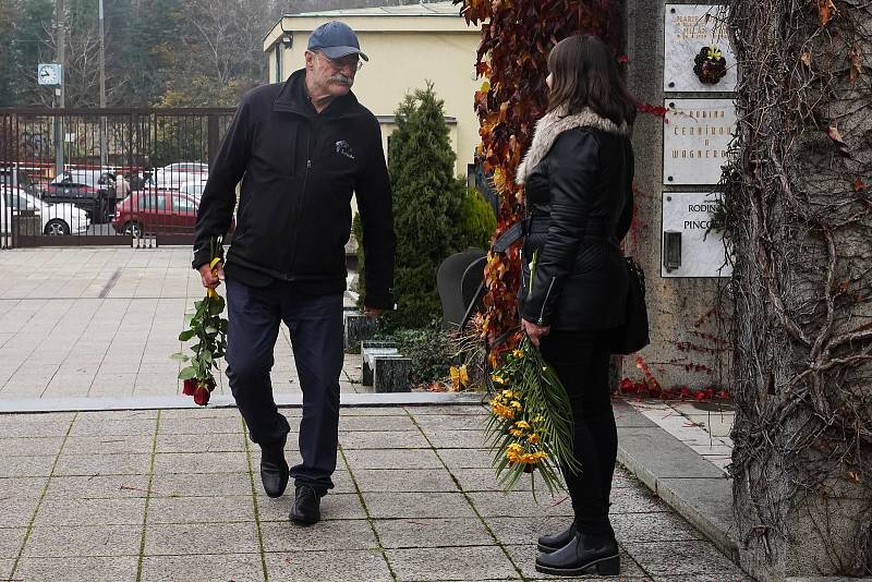 Z posledního rozloučení se scenáristkou a režisérkou Marií Poledňákovou ve velké obřadní síni krematoria v pražských Strašnicích.