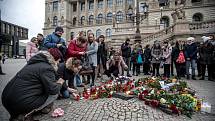 Lidé si připomínali 16. ledna památku Jana Palacha při výročí 50 let jeho upálení před budovou Národního muzea v Praze.