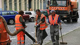 Blokové čištění ulic začne hned po Velikonocích. Pozor na odtažení auta -  Pražský deník