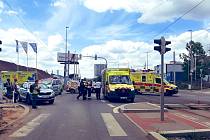 Nehoda dvou nákladních vozidel v Kolbenově ulici v Praze 9.