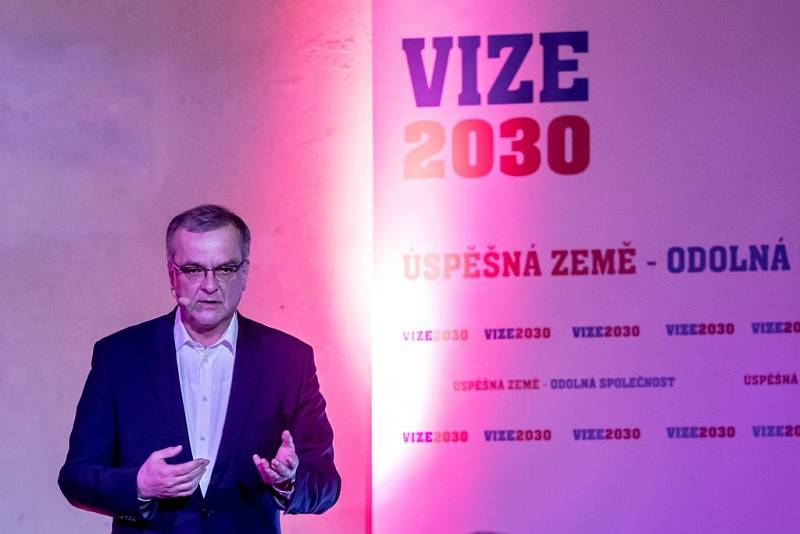 Roadshow TOP 09, která po všech krajích představuje lidem dokument Vize 2030, pokračovala 6. března v Praze. Miroslav Kalousek.