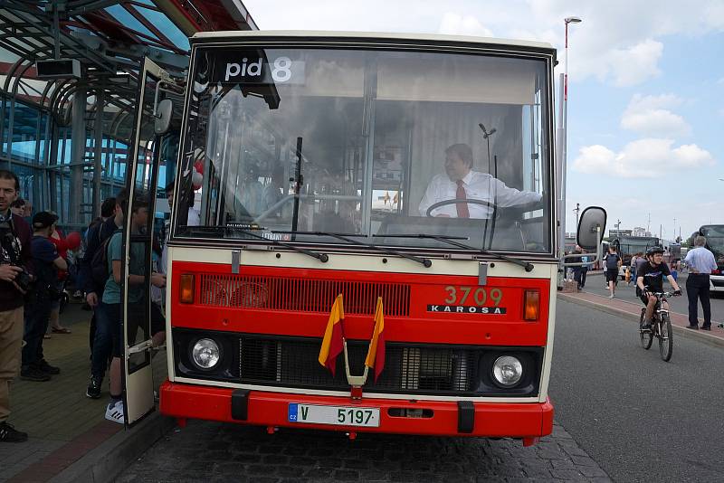 Autobusový den PID v Letňanech.