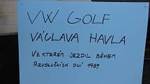 Dozvuky vzpomínek na Sametovou revoluci. Podívejte se, s čím jezdil v revolučním roce Václav Havel.