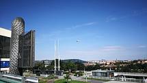 Obří vzducholoď Zeppelin kroužila nad Vyšehradem.