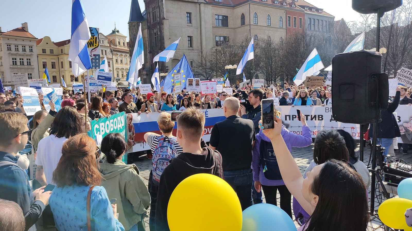 Против европы. Митинги за мир. Митинги в России против войны. Митинг в Украине. Митинги украинцев в Европе.