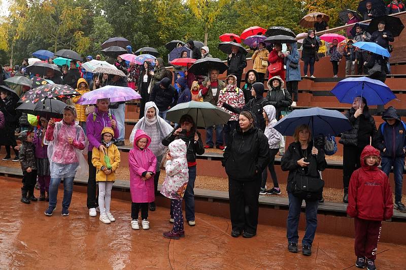 Zoo Praha slavnostně otevřela Rezervaci Dja, nový pavilon goril.