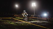 Do areálu Kavčák u Benešova se sjedou nejlepší domácí freestyle motokrosaři, závodníci ze SuperEndura či z country cross.