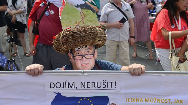 Milion chvilek pro demokracii uspořádal na pražském Václavském náměstí 20. května 2021 předvolební demonstraci proti vládě Andreje Babiše (ANO).