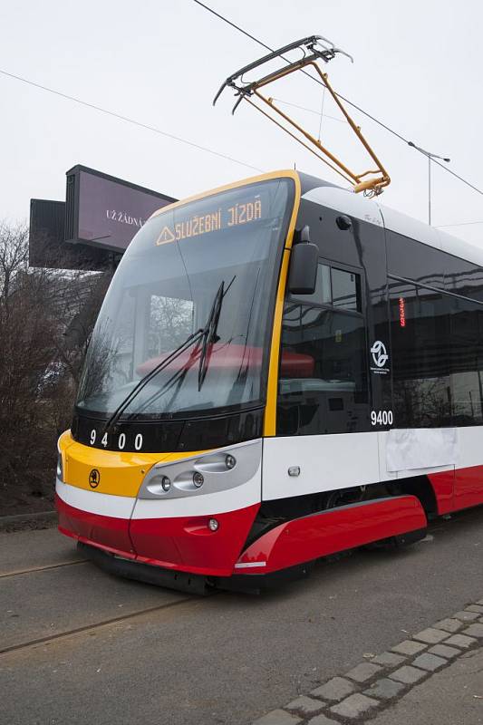 Křest 200. vozu tramvaje 15T se jménem významného reprezentanta ve vzpírání v těžké váze Václava Pšeničky proběhl 9. února v Praze.